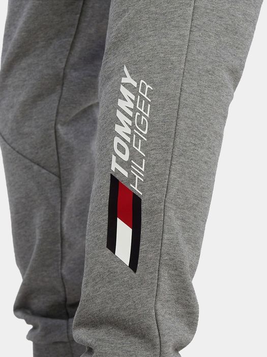 Pantaloni trening barbati. Marca Tommy Hilfiger. Marimea xl