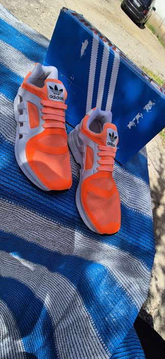 Маратонки Adidas