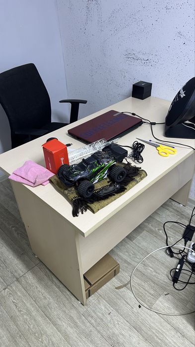 Продам офисный стол