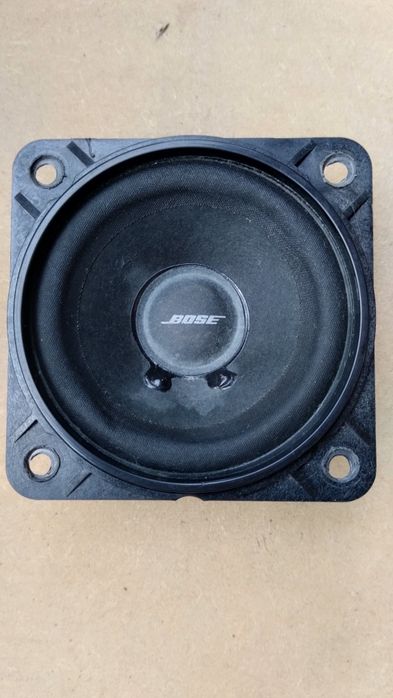 Автомобильные динамики BOSE