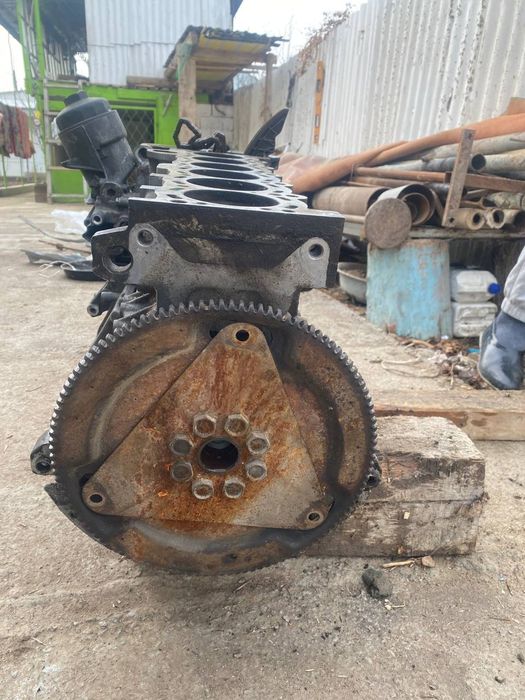 Матор Блок BMW 740 семёрка е 38