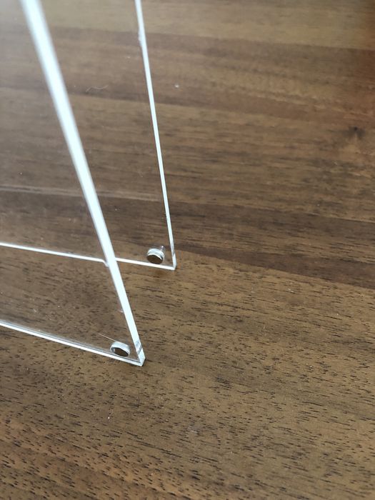 Рамка прозрачная из прочного пластика