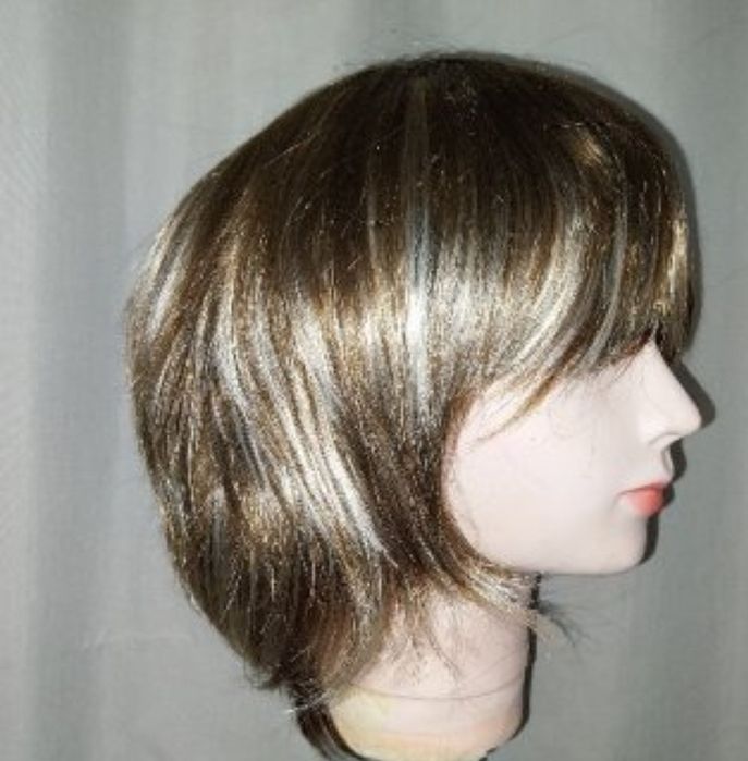 Различни видове перука от изкуствен косъм