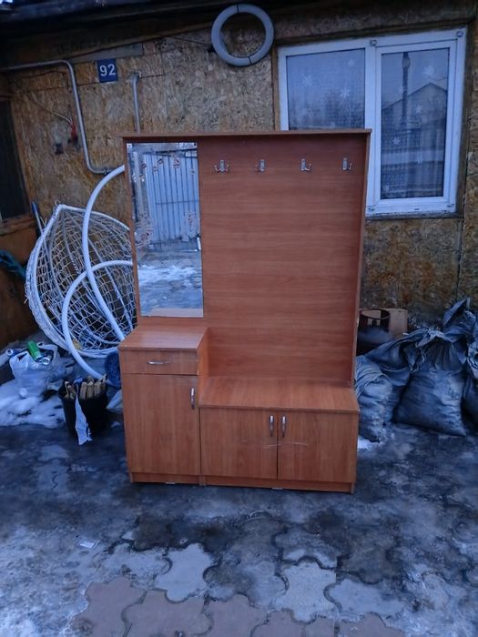 Продам     вешалку