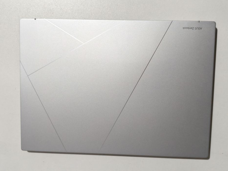 Продам ноутбук asus Zenbook 14
