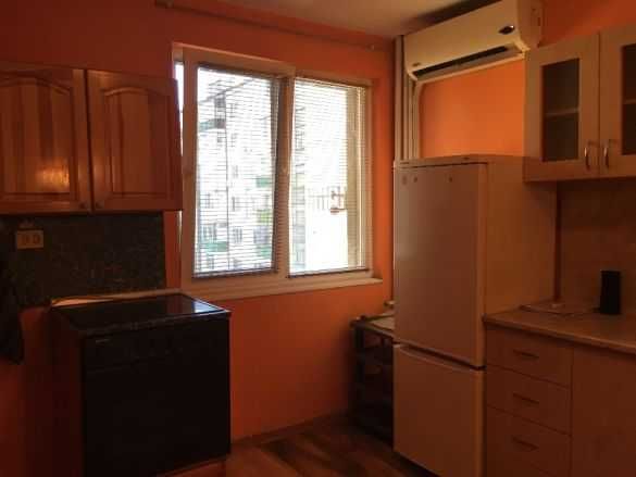 Дава се под наем  в Бургас, Зорница - 40 кв.м за 77 € - Снимка #1