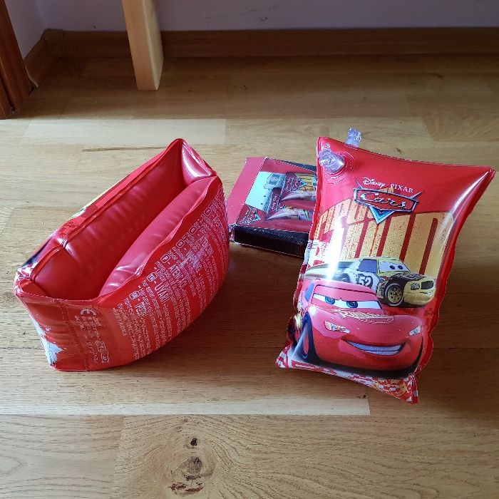 Vand aripioare pt înot Cars