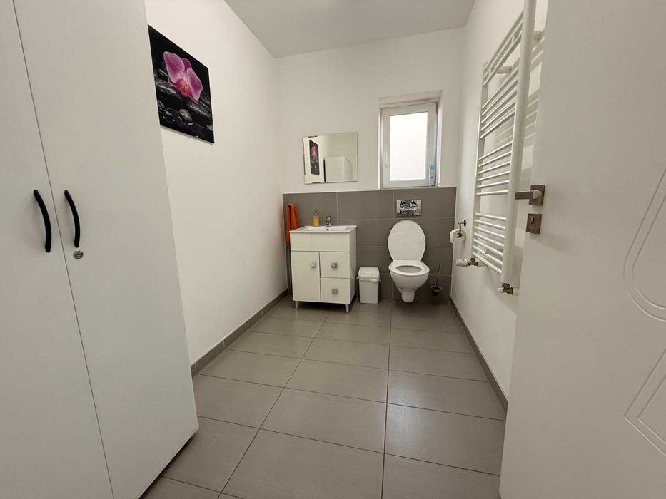 Proprietar inchiriez cladire P+1 birouri, depozit, teren 2.641 mp Timisoara