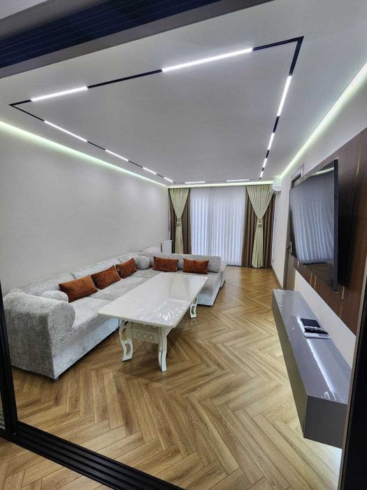 Сдаётся новая квартира на Шайхантахуре, ЖК "Kamolon", ор-р: Миллий бог