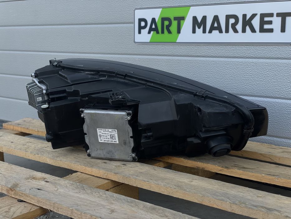 Ляв Фар AUDI Q5 SQ5 FY