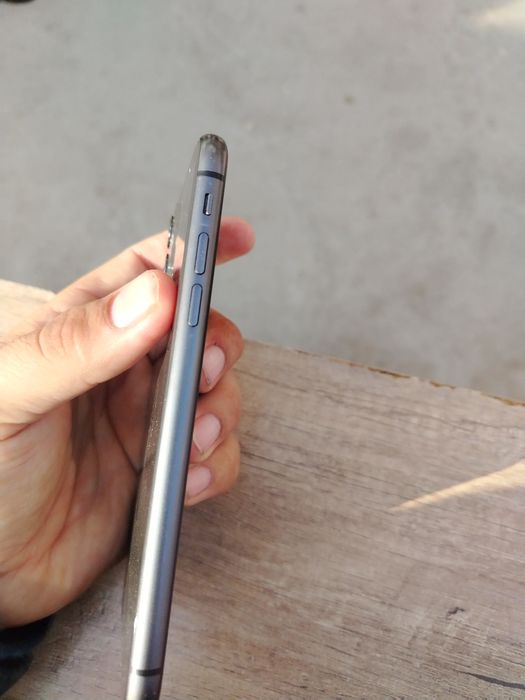 Apple 11 64GB ёмкость 78 фейс работает