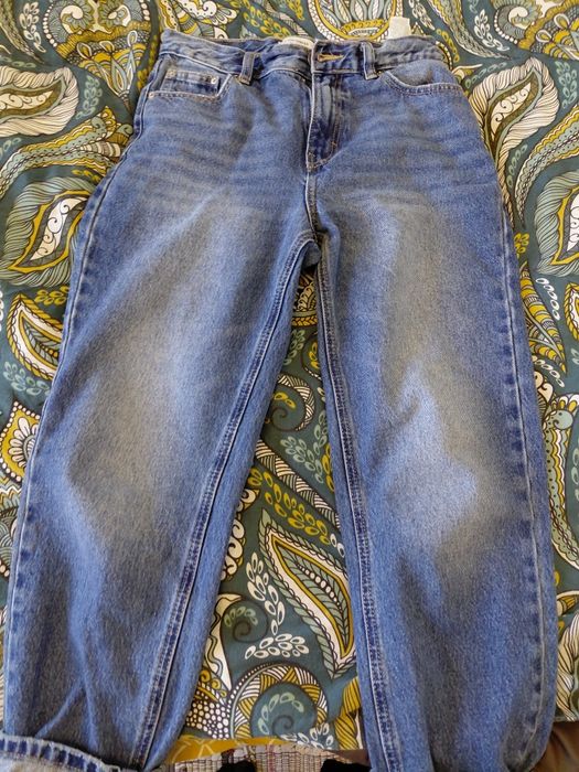 Дамски дънки неразличими от нови