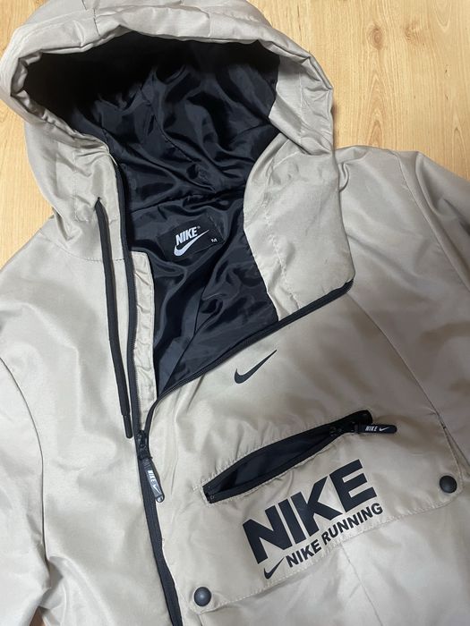 Ветровка Nike sport runing