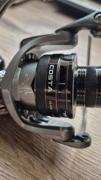 Продам спиннинговую катушку