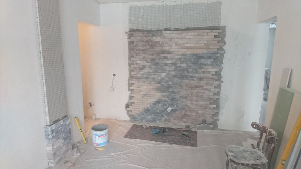 Сантехник, кафельщик