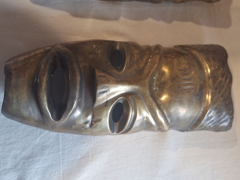 Големи тежки бронзови маски Тайланд