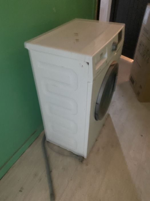 стиралный машина работает