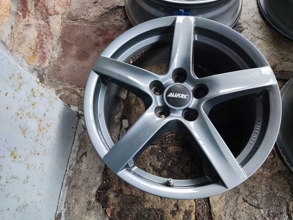 5x114,3 17 цола лети джанти Alutec 5x114,3 Hyundai Kia Mazda