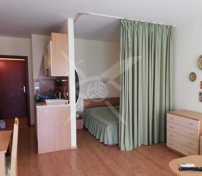 Едностаен - Ахелой