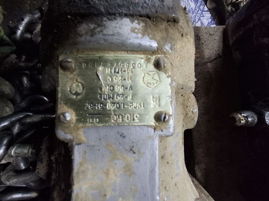 Насос для манипулятор и кран