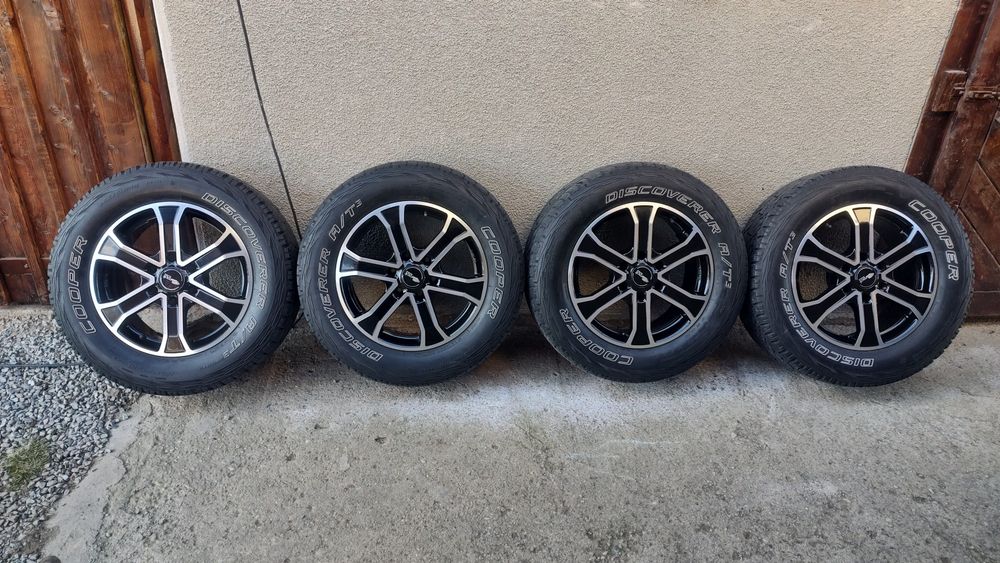 Vând jante originale Toyota Hilux265/65/17 și 265/60/18