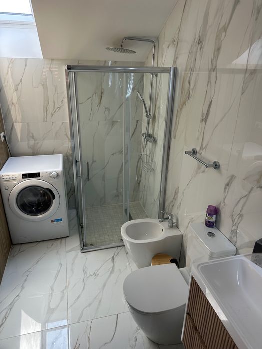 Inchiriez apartament 2 camere  cu parcare privata