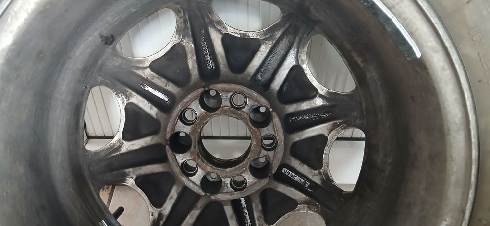 Продам диски р16 мерседес 140