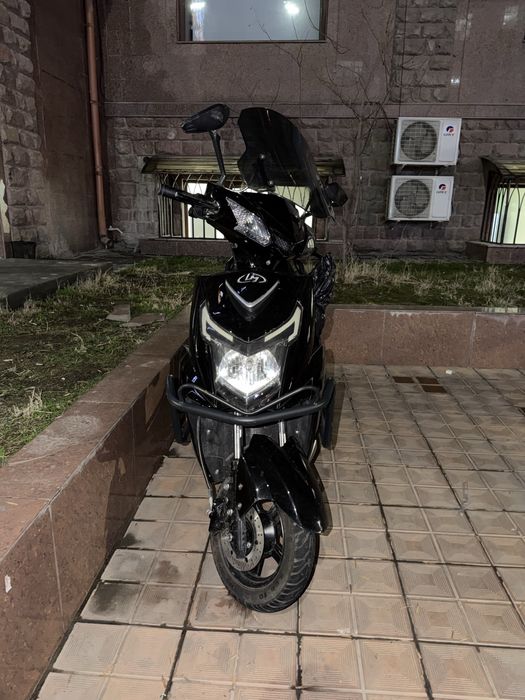 Скутер Lifan (LF) 50 / городской скутер