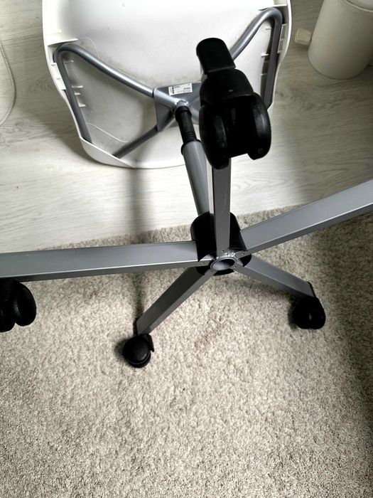 Scaun Ikea pentru Birou impecabil doar 125 de ron