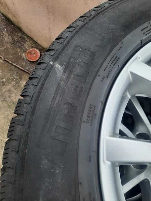 4 Броя 225/65/17 Pirelli 2x7mm 2x6,5mm
