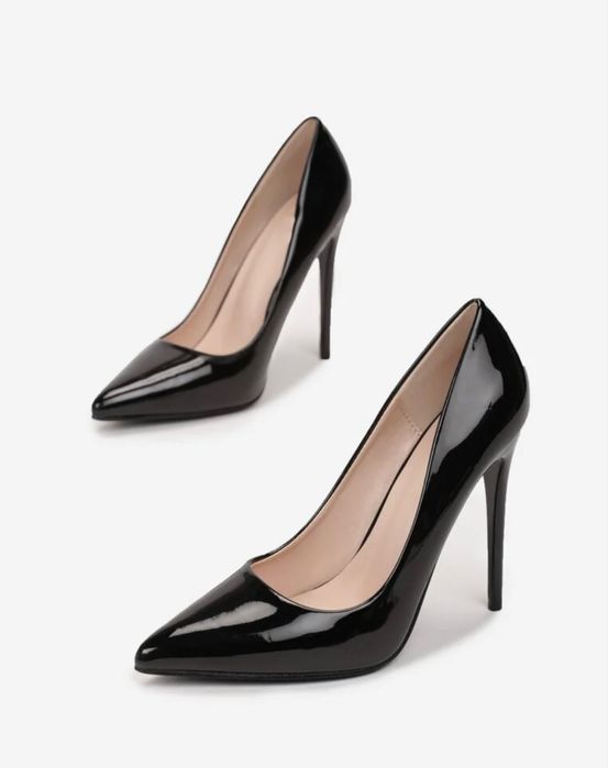 Pantofi stiletto