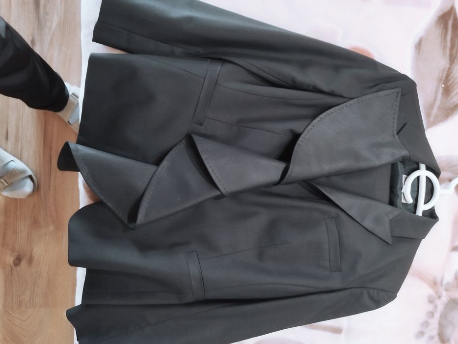 Елегантни, стилни дамски костюми на Чичолина р-р50 и Жана Жекова