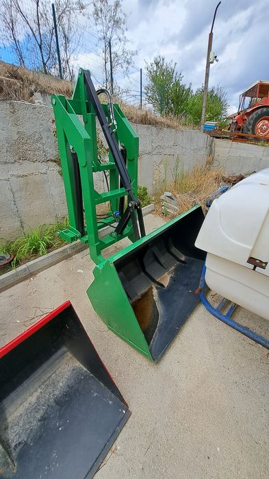 Навесен  товарач