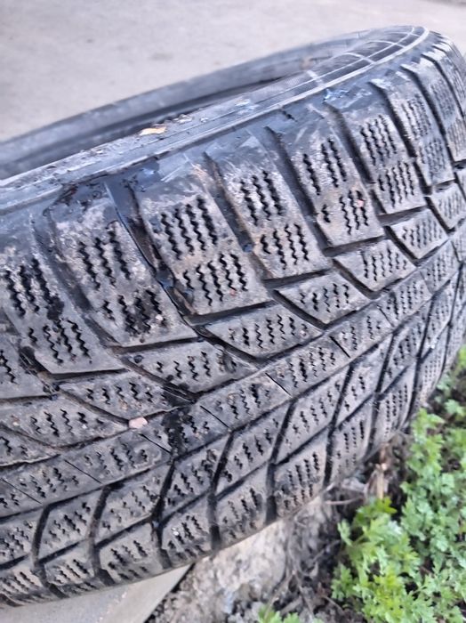 Продам Б/У резину зима. Липучка.