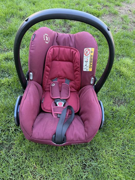 Детско столче за кола Maxi-Cosi City.