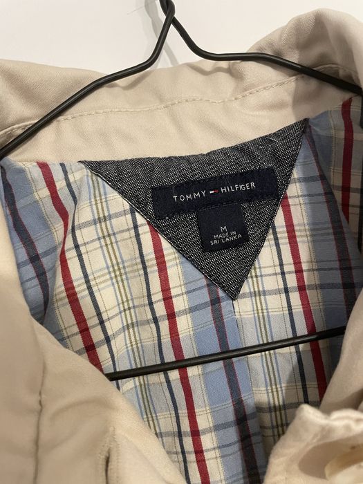 Trenci scurt bej de la Tommy Hilfiger