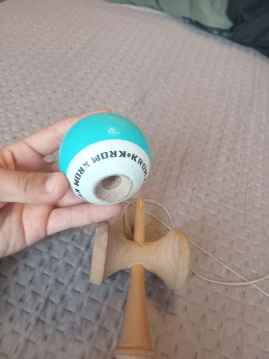 KROM POP Albastru Deschis (stare aproape noua)