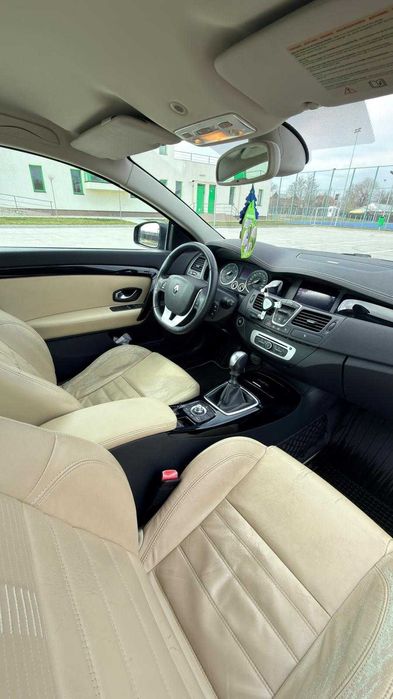 Renault Laguna Coupe Initiale Paris | 10.2013 | 2.0 dCi 150 CP