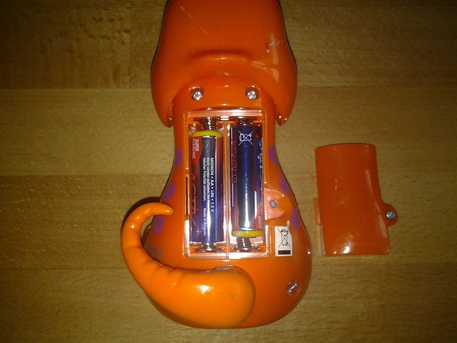 **Dino Lanterna cu Sunete 16 cm jucarie copii