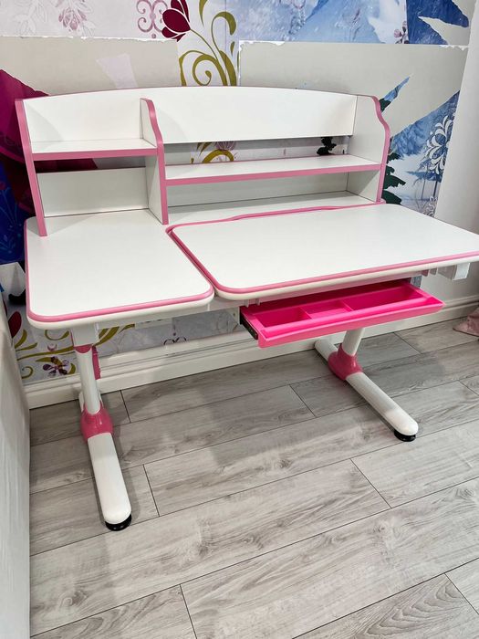 Dressing/Dulap+Birou+Scaun pentru copil