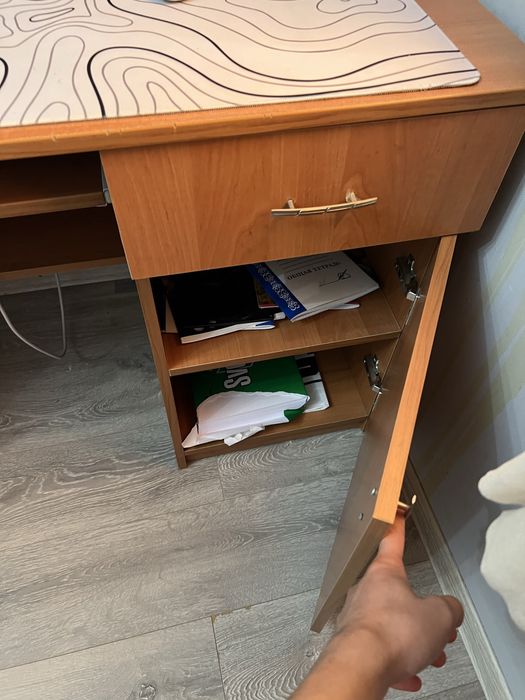 Компютерный стол со шкафом