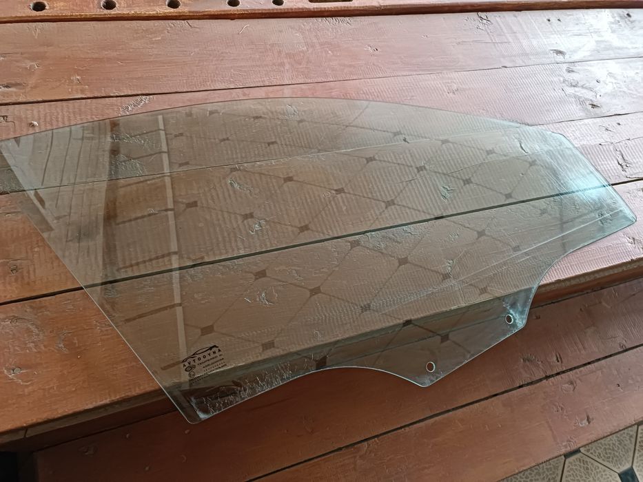 Lasetti Gentra ong Tomon oynasi Пассажир томон