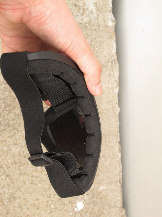 Очки солнцезащитные на резинке