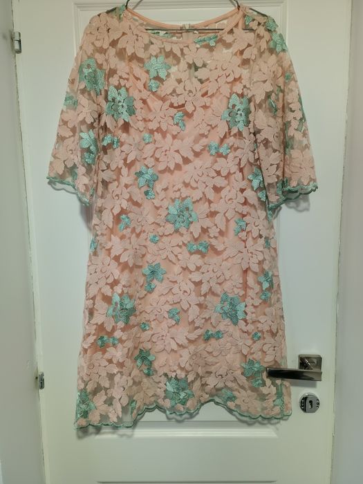 Rochie roz în combinație cu turcoaz