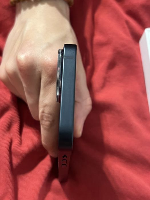 Iphone 13 mini 128 gb midnight КАТО НОВ + MagSafe зарядно