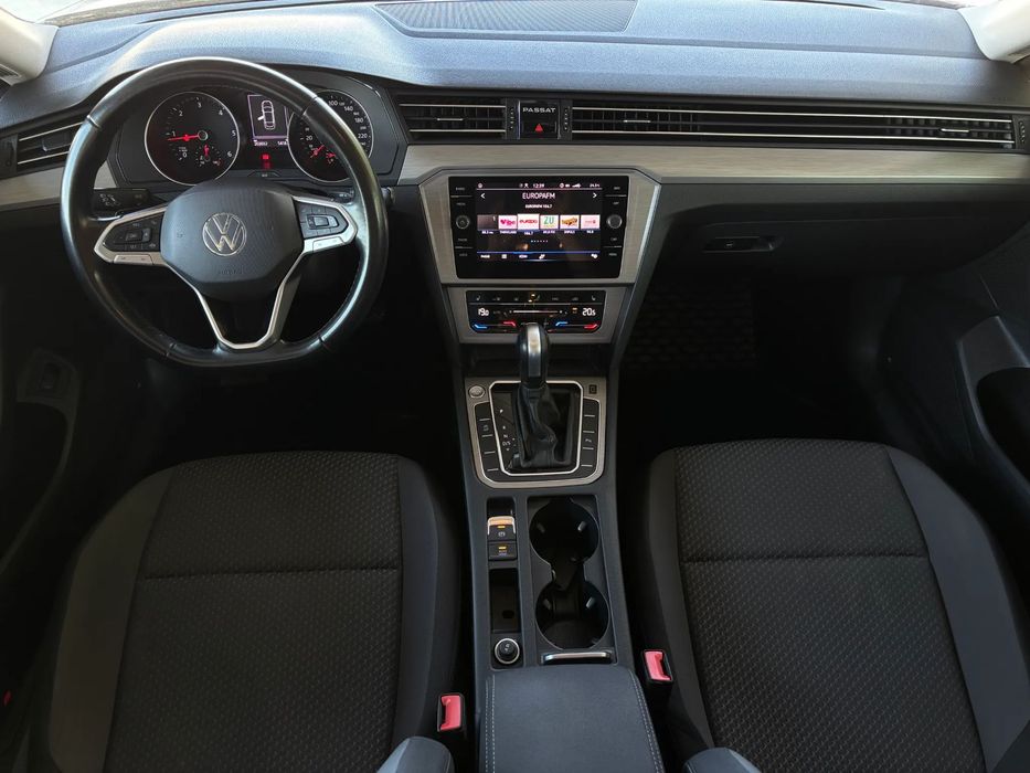 VOLKSWAGEN Passat 2021 — imagine 4
