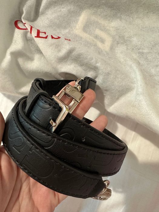 Оригинална Чанта на Guess
