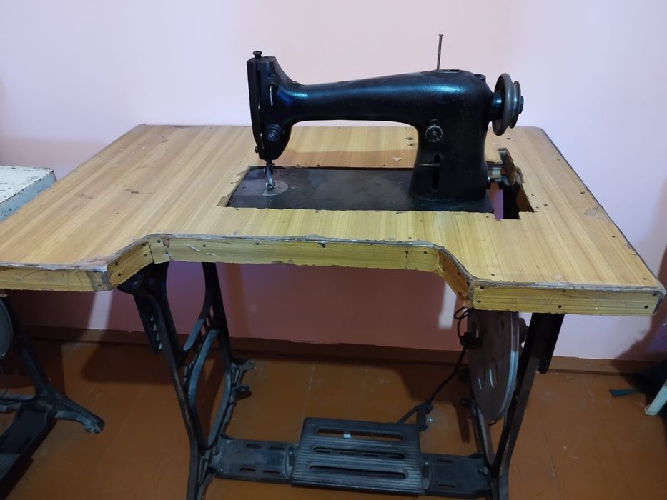 Швейная машина м22
