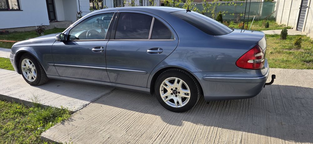 MERCEDES-BENZ E-Class 2004 — imagine 4