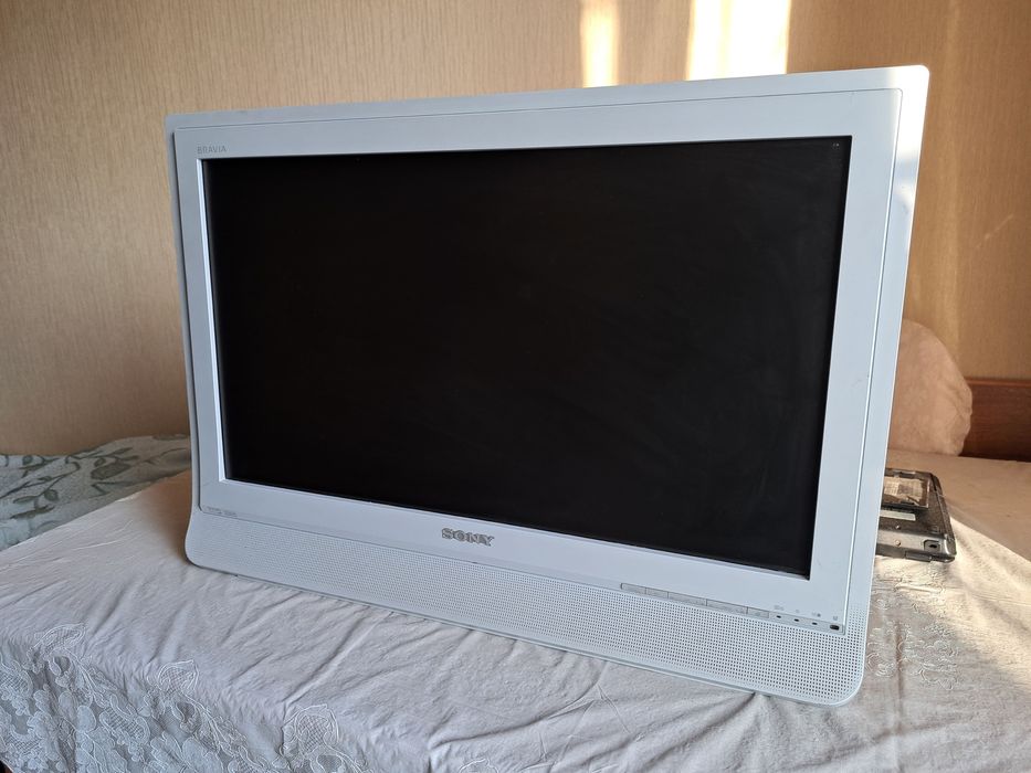Телевизор Sony 66  см